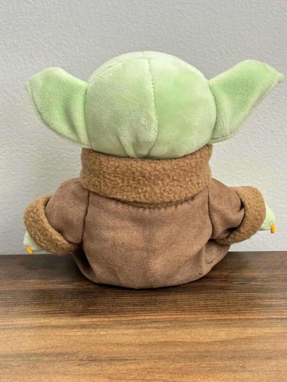 Disney Parks Star Wars Grogu Baby Yoda Magnetic Shoulder Plush Pal Sounds WORKS